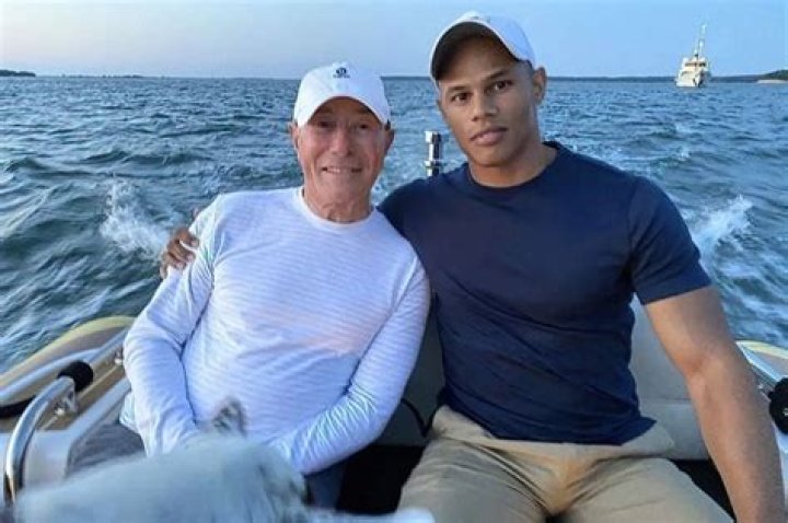 Julie Michaels Bio, Net Worth, Husband or Spouse Peewee Piemonte and Family ·