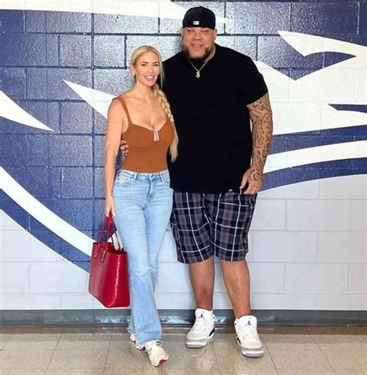 Whitney Drolen Bio, Wiki, Age, Husband, Parents, CBS11, Salary and Net Worth